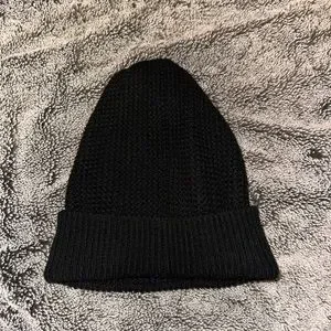 NWT Chanel Black beanie hat with gold sequins NEW 2022 CHANEL BLACK CASHMERE HAT CAP BEANIE GLOVES SET  main image 2